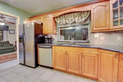2001 NW 88th Way Pembroke Pines FL 33024