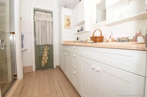 2001 NW 88th Way Pembroke Pines FL 33024