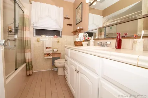 2001 NW 88th Way Pembroke Pines FL 33024