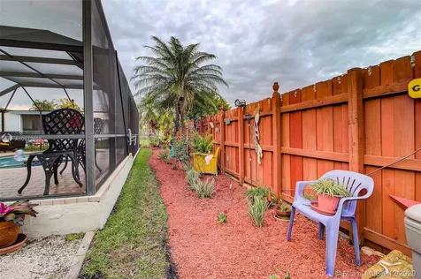 2001 NW 88th Way Pembroke Pines FL 33024