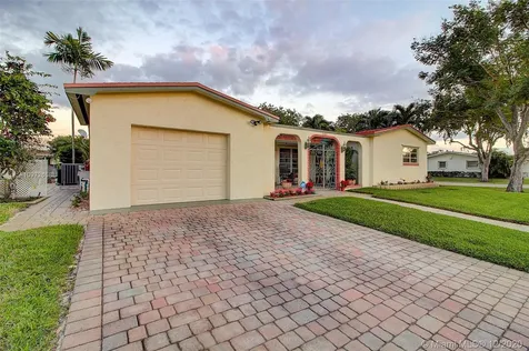2001 NW 88th Way Pembroke Pines FL 33024