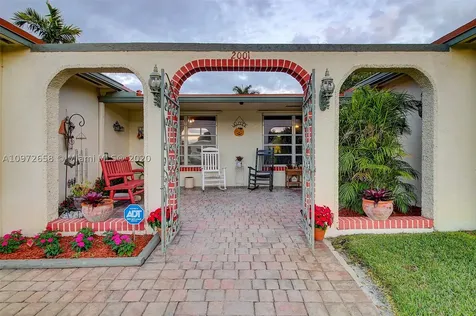 2001 NW 88th Way Pembroke Pines FL 33024