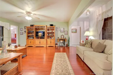 2001 NW 88th Way Pembroke Pines FL 33024
