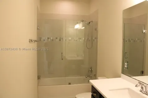 1054 Banyan Drive Hollywood FL 33021