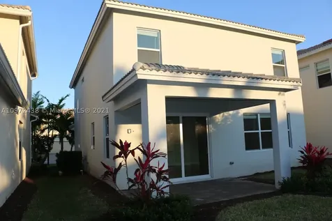 1054 Banyan Drive Hollywood FL 33021