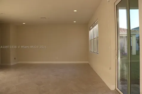 1054 Banyan Drive Hollywood FL 33021