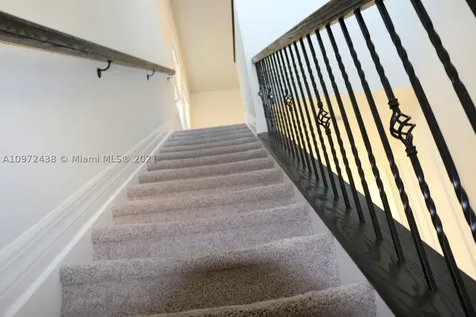 1054 Banyan Drive Hollywood FL 33021