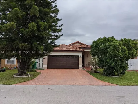19591 NW 83rd Avenue Hialeah FL 33015