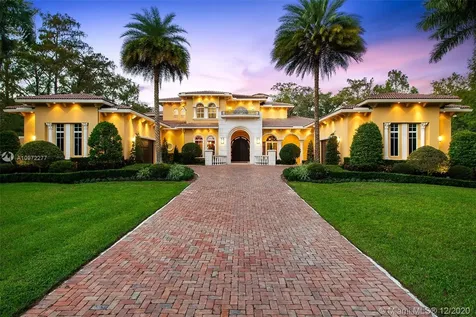 9265 NW 70th Court Parkland FL 33067