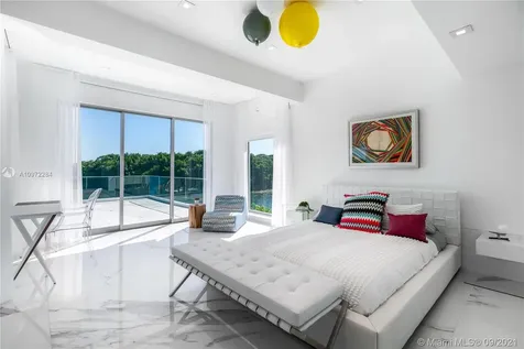 6946 Sunrise Court Coral Gables FL 33133