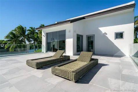 6946 Sunrise Court Coral Gables FL 33133