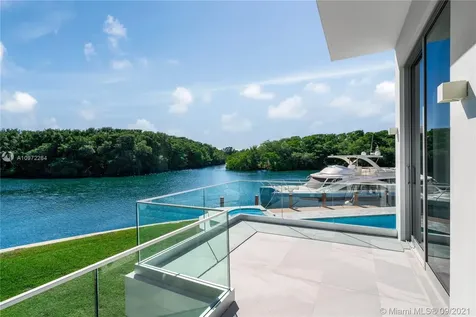6946 Sunrise Court Coral Gables FL 33133