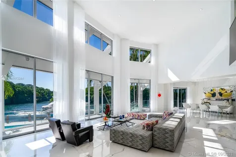 6946 Sunrise Court Coral Gables FL 33133