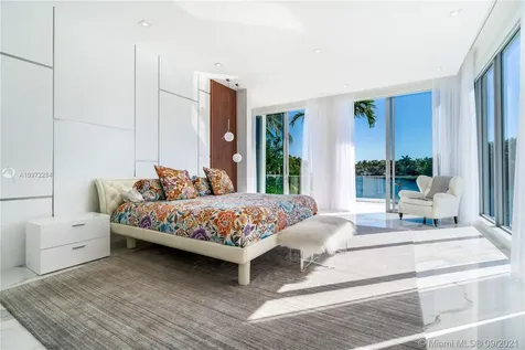 6946 Sunrise Court Coral Gables FL 33133
