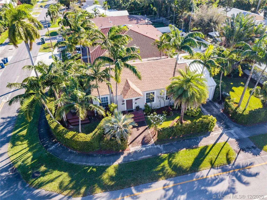 804 NE 6th Street Hallandale Beach FL 33009
