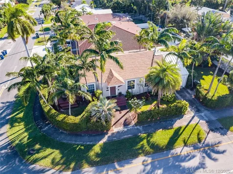 804 NE 6th Street Hallandale Beach FL 33009