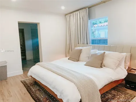 2263 SW 21st Street Miami FL 33145
