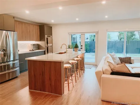 2263 SW 21st Street Miami FL 33145