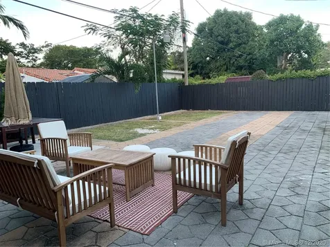 2263 SW 21st Street Miami FL 33145