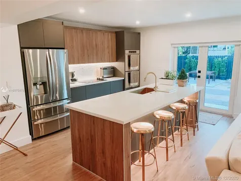2263 SW 21st Street Miami FL 33145