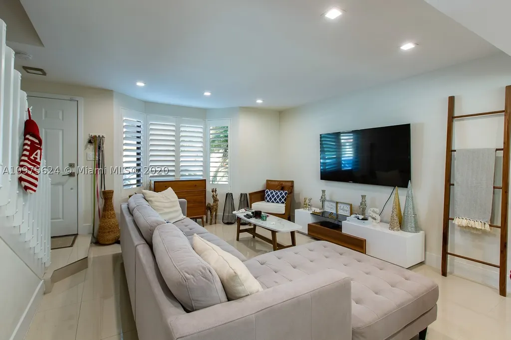 7836 SW 102nd Lane Miami FL 33156