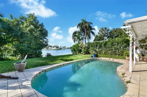 19360 NE 22nd Road North Miami Beach FL 33179