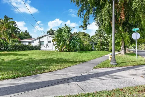 19360 NE 22nd Road North Miami Beach FL 33179