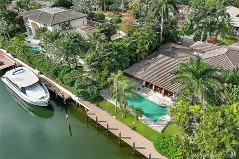 513 Oleander Drive Hallandale Beach FL 33009