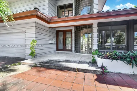 513 Oleander Drive Hallandale Beach FL 33009