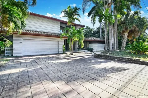 513 Oleander Drive Hallandale Beach FL 33009