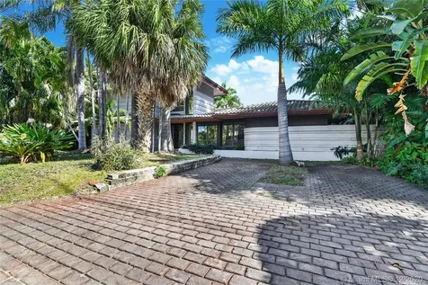 513 Oleander Drive Hallandale Beach FL 33009