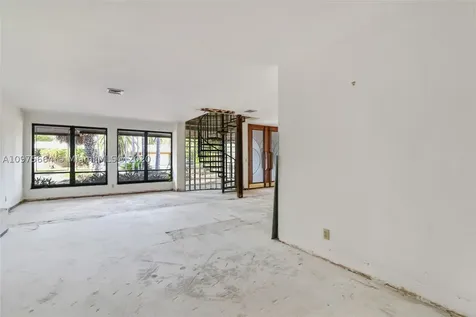 513 Oleander Drive Hallandale Beach FL 33009