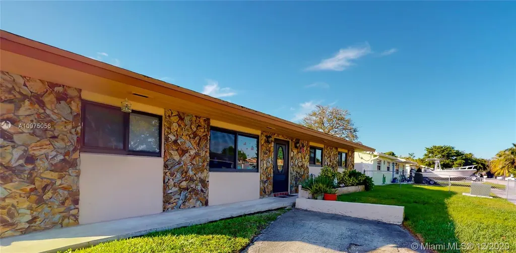 7100 Mcclellan Street Hollywood FL 33024
