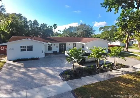 2200 NE 203rd Terrace Miami FL 33180