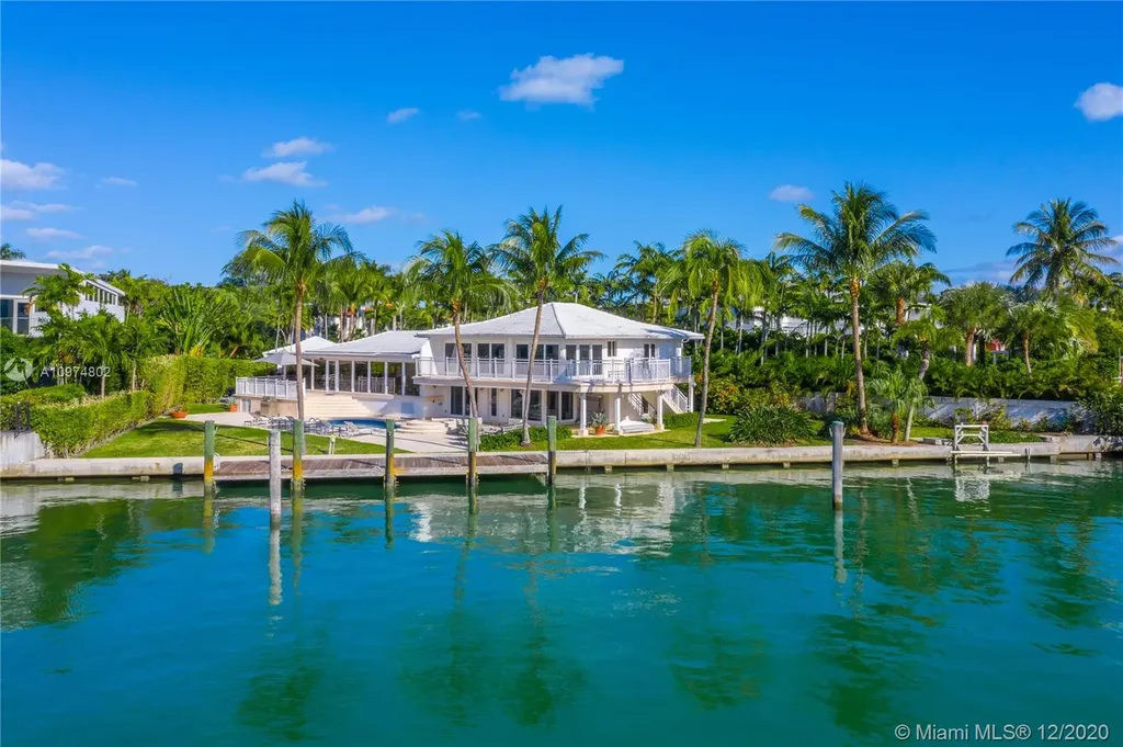 425 W Mashta Drive Key Biscayne FL 33149