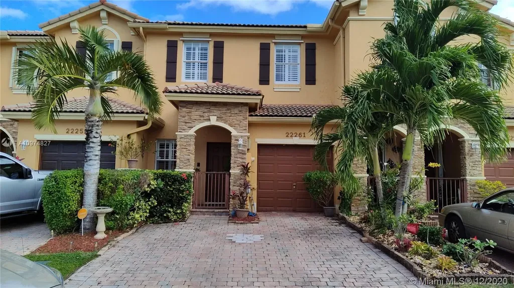 22261 SW 92nd Place Cutler Bay FL 33190