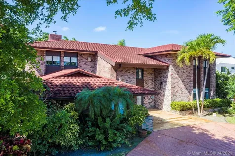 1701 NE 198th Terrace Miami FL 33179
