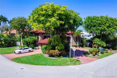 1701 NE 198th Terrace Miami FL 33179