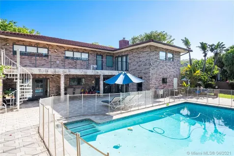 1701 NE 198th Terrace Miami FL 33179