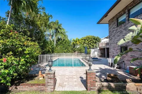 1701 NE 198th Terrace Miami FL 33179