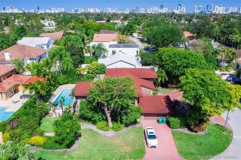1701 NE 198th Terrace Miami FL 33179