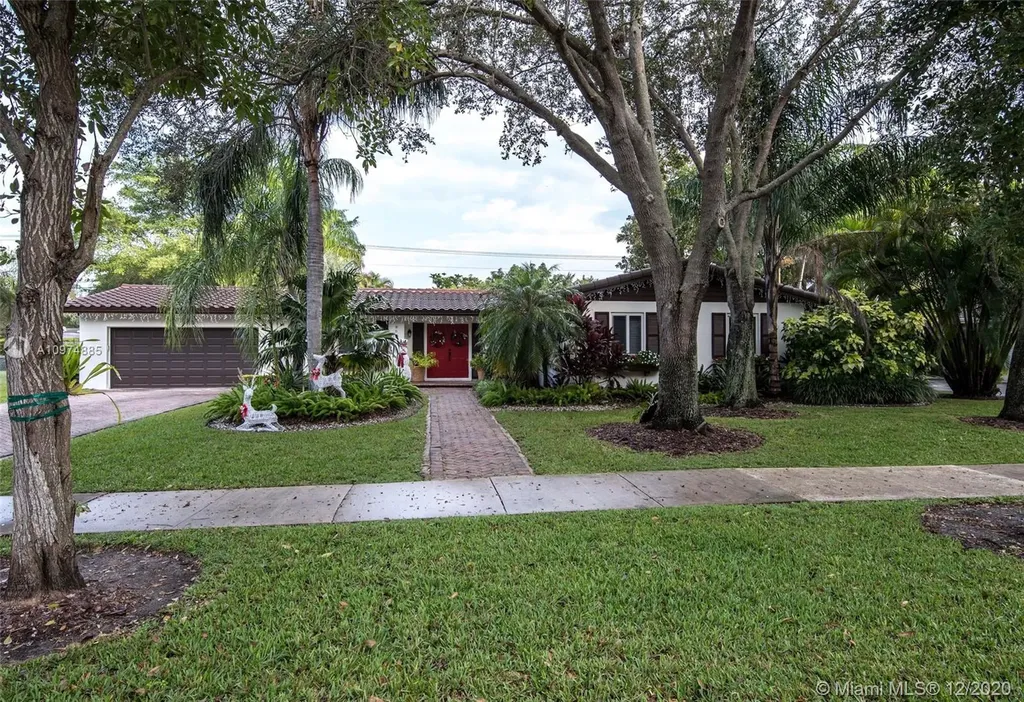 8605 SW 160th Street Palmetto Bay FL 33157
