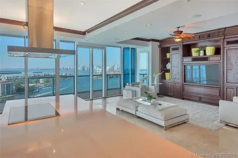 100 S Pointe Drive Miami Beach FL 33139
