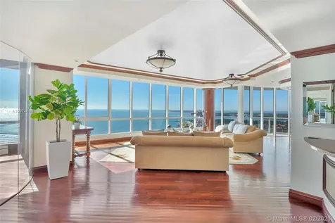 100 S Pointe Drive Miami Beach FL 33139