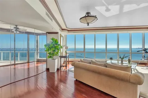 100 S Pointe Drive Miami Beach FL 33139