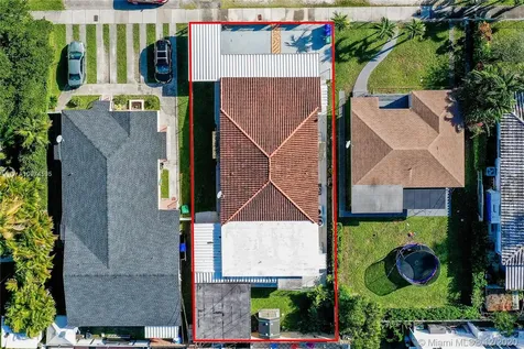 2734 SW 30th Court Miami FL 33133