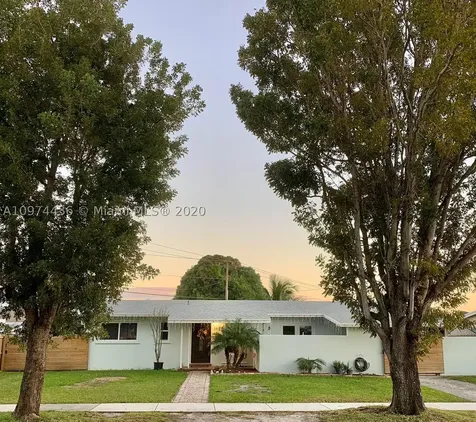 9420 Nassau Drive Cutler Bay FL 33189