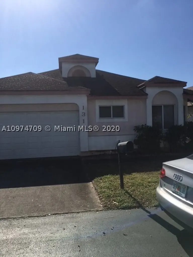 1313 E Glen Oak Road North Lauderdale FL 33068