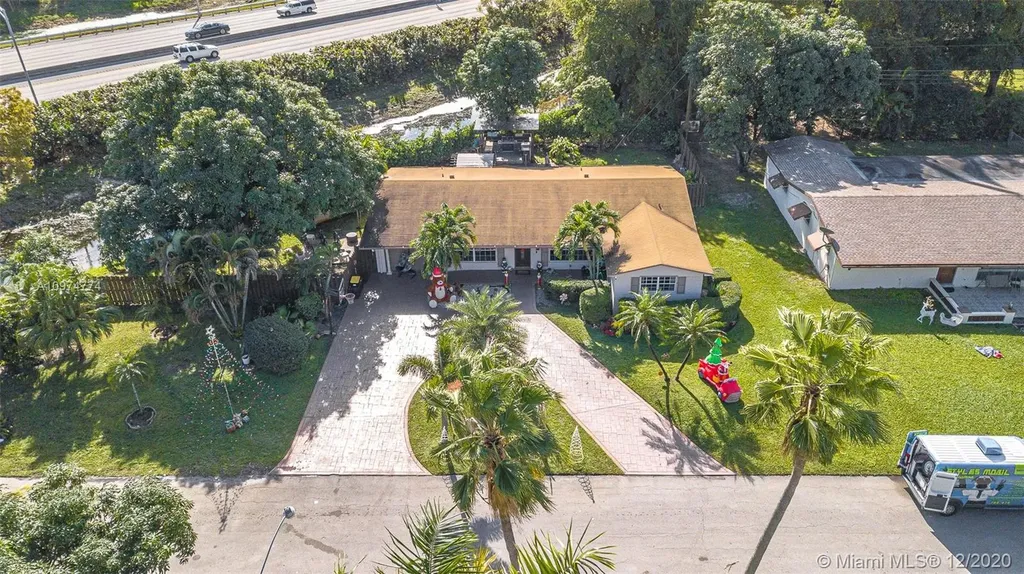 6620 SW 12th Street Pembroke Pines FL 33023