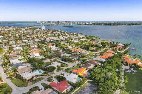11530 N Bayshore Drive North Miami FL 33181